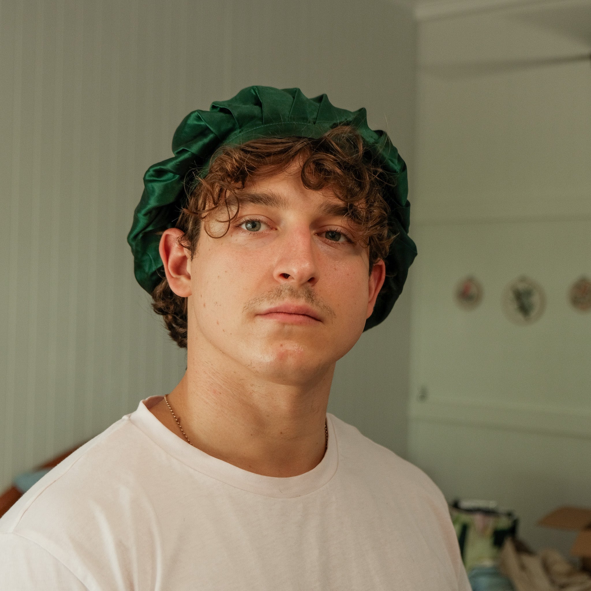 Dark green silk bonnet for man 