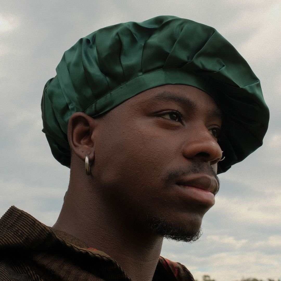 Mens silk bonnet in dark green colour 